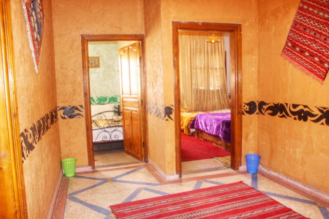 Auberge Et Hotel Les Amis Tafraout Exteriör bild